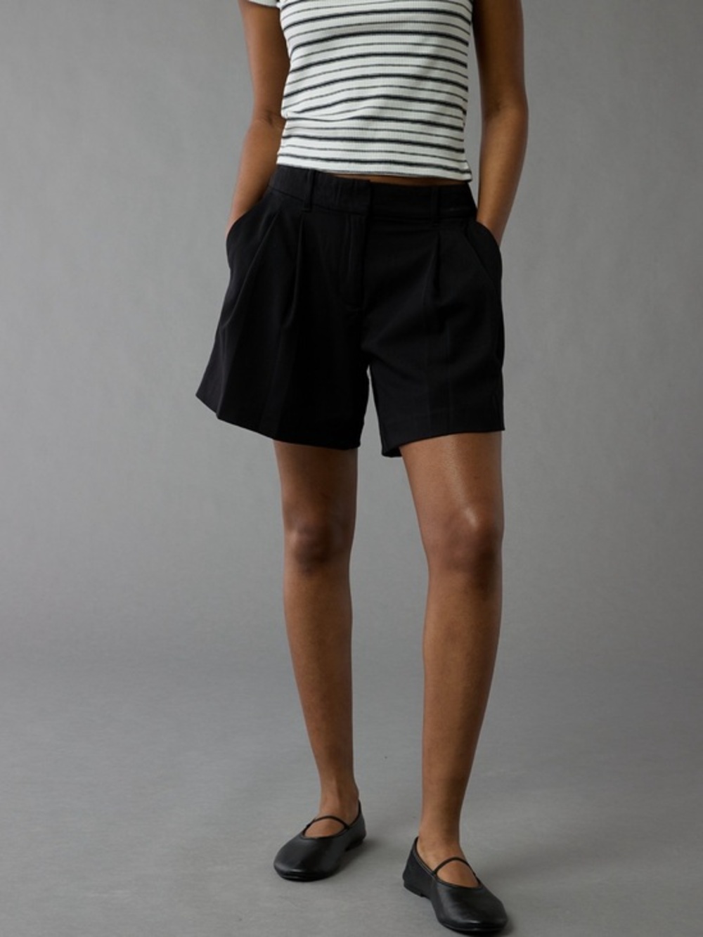 NWT AE Black Pleated High Rise Trouser Shorts